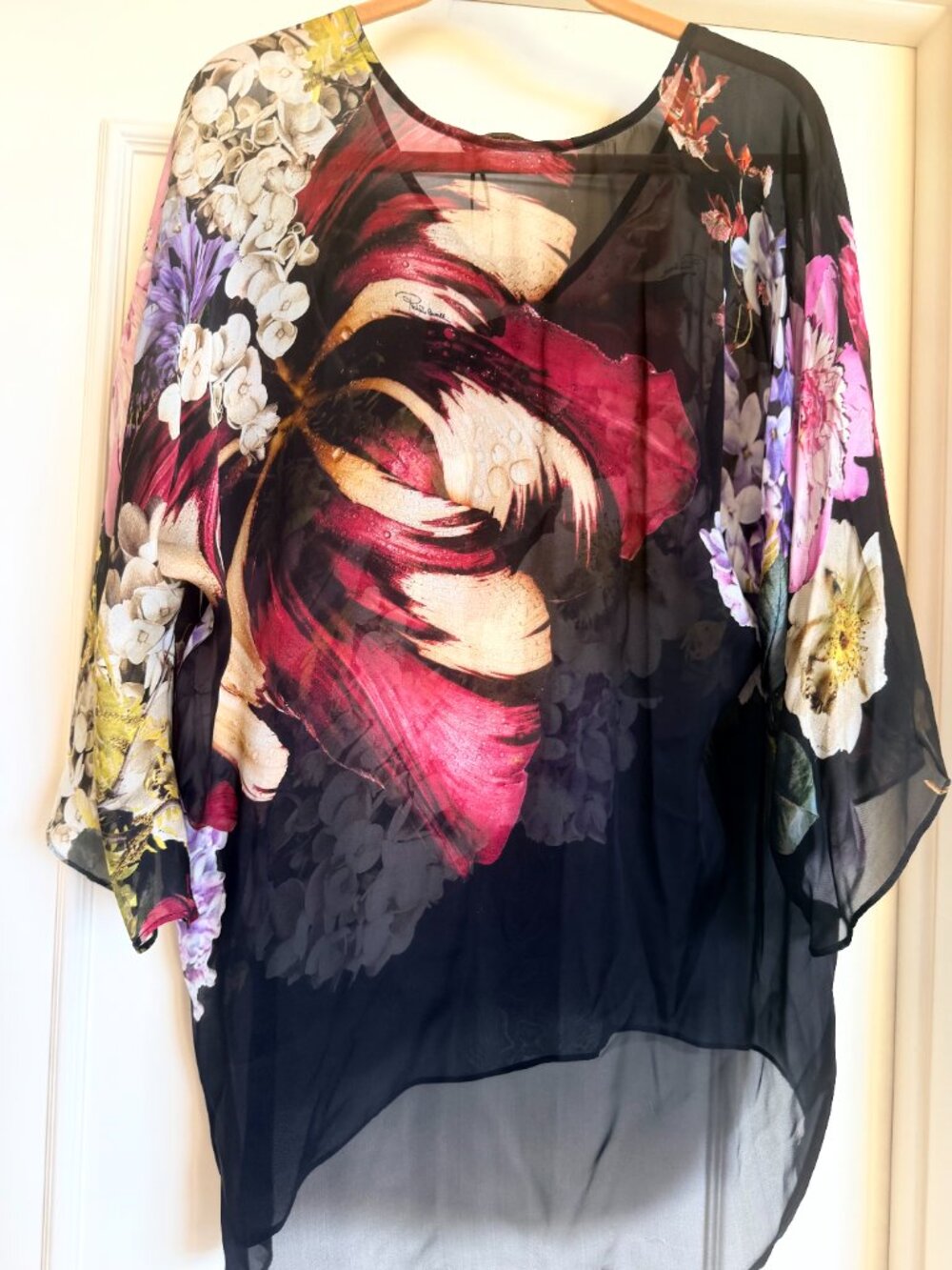 Roberto Cavalli NWT Black Floral Sheer Silk Chiffon Tunic Blouse V-Neck Size 46 - Picture 8 of 9
